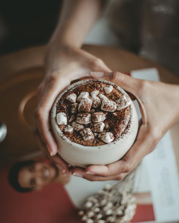 czekolada na gorąco z piankami marshmallow
