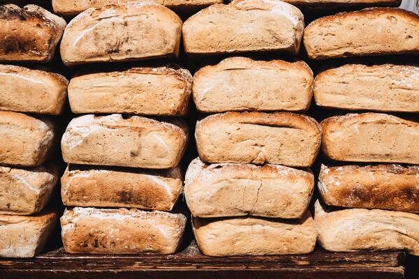 jak przechowywać chleb by nie był czerstwy