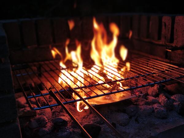grillowanie ogień ruszt grill