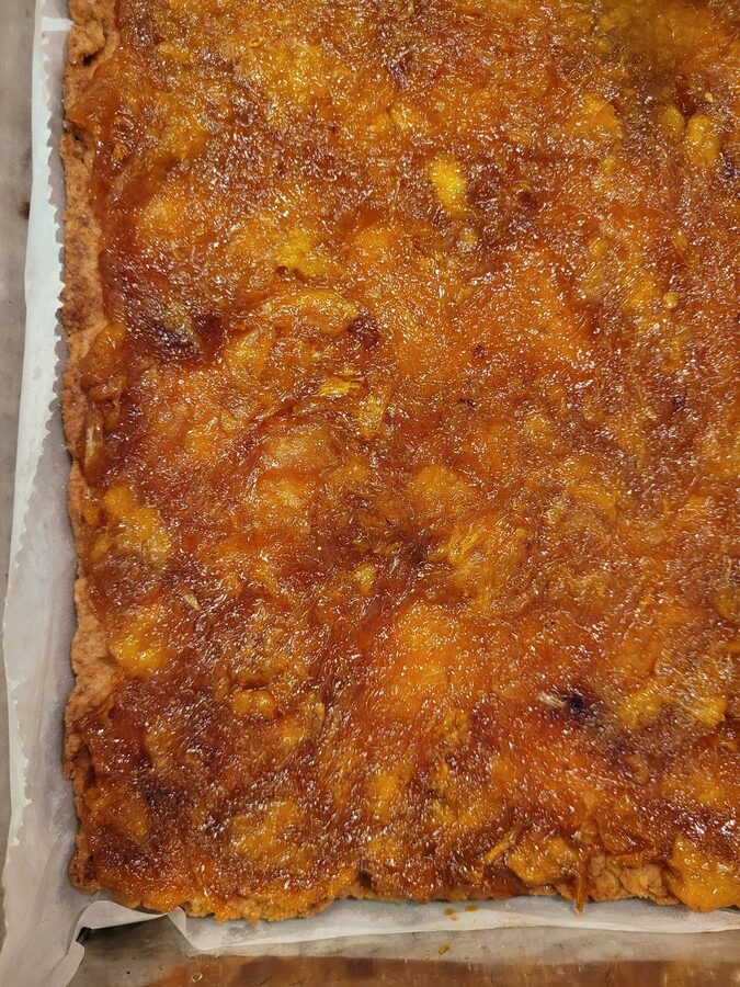 mazurek z pomarańczami i gorzką czekoladą