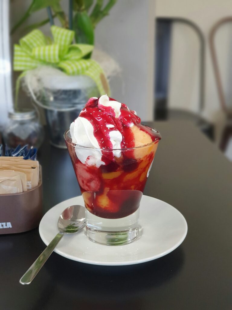 angielskie desery trifle desery brytyjskie
